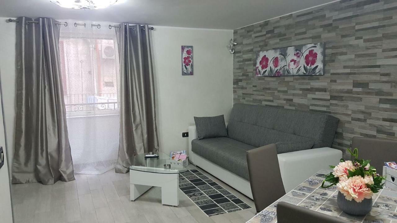 Ferienwohnung Che Casa 26! Neapel Exterior foto